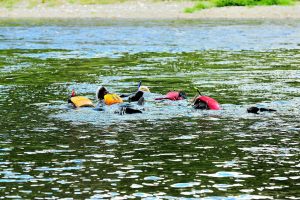 activité plongée apnée rivière Assemetquagan rapides faune flore saumon forfait guidé gaspésie