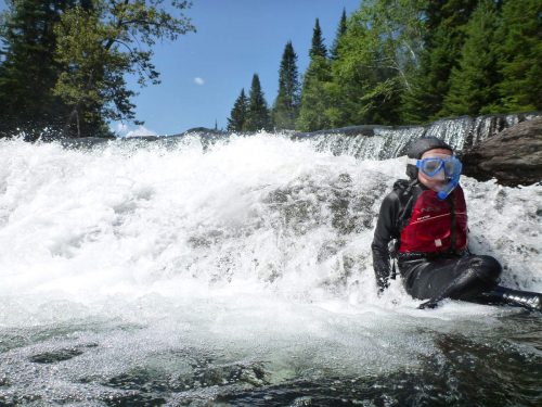 activité plongée apnée rivière Assemetquagan rapides faune flore saumon forfait guidé gaspésie