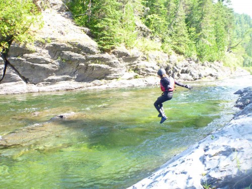 activité plongée apnée rivière Assemetquagan rapides faune flore saumon forfait guidé gaspésie